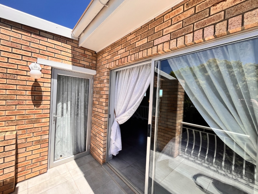 4 Bedroom Property for Sale in Ferreira Town Eastern Cape